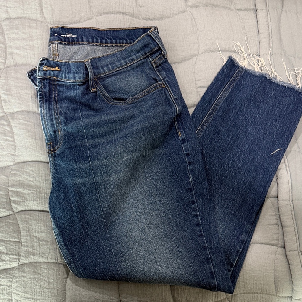 Old Navy Women's Dark Blue Ankle Jeans